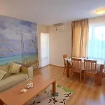 Aquaria Апарт-готель 4*