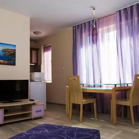 Апарт-готель Aquaria 4*
